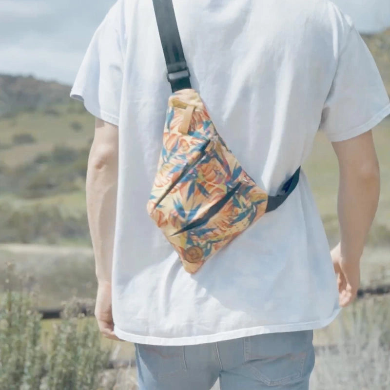 diabetic-shoulder-bag-with-insulin-cooling-system.webp__PID:d462442c-28e8-415f-b0a3-ec54fe88c90a Image