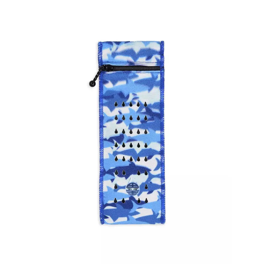 Blue camouflage insulated insulin cooling wallet for 1 insulin pen with zipper closure
