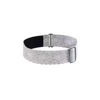 Insulin pump belt in lace with adjustable design for comfort and style.